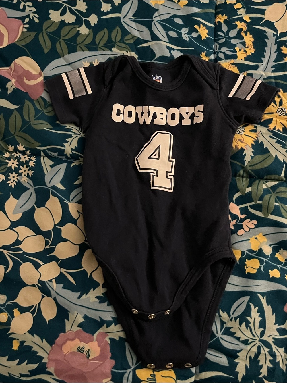 NFL Cowboys One-Piece Bodysuit #4 Prescott Boys Size 3/6 Months